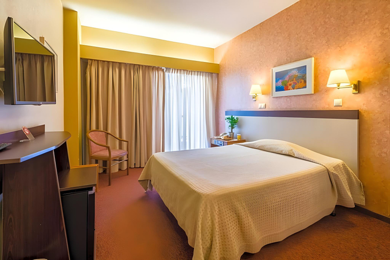 Bedroom 2, Queen Olga Hotel, Central Macedonia