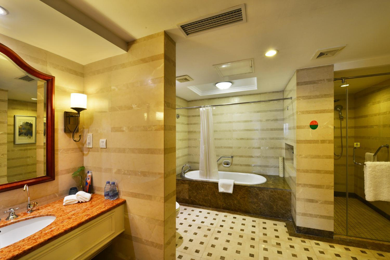 Bathroom, Beijing Jiangsu Plaza Hotel, Beijing