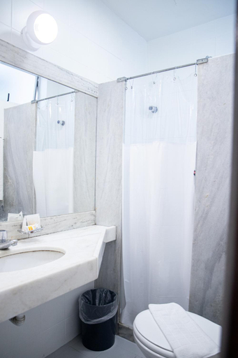 Bathroom 5, Hotel BH Palace, Belo Horizonte