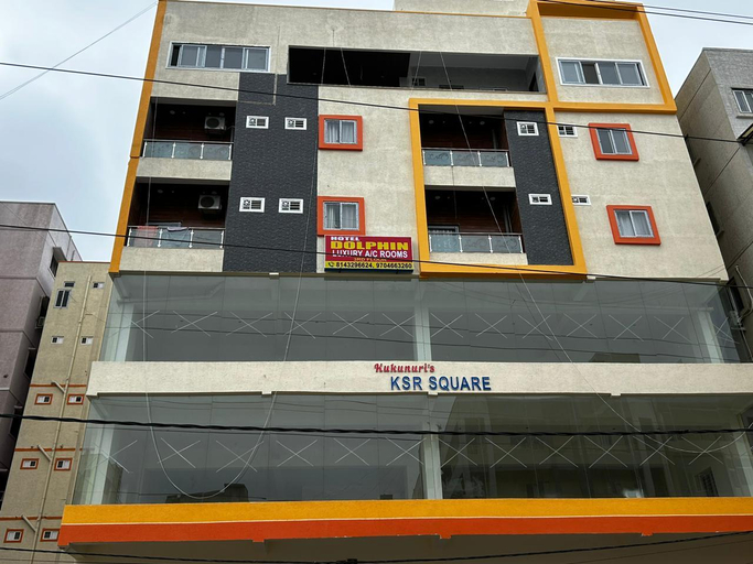 Exterior & Views
