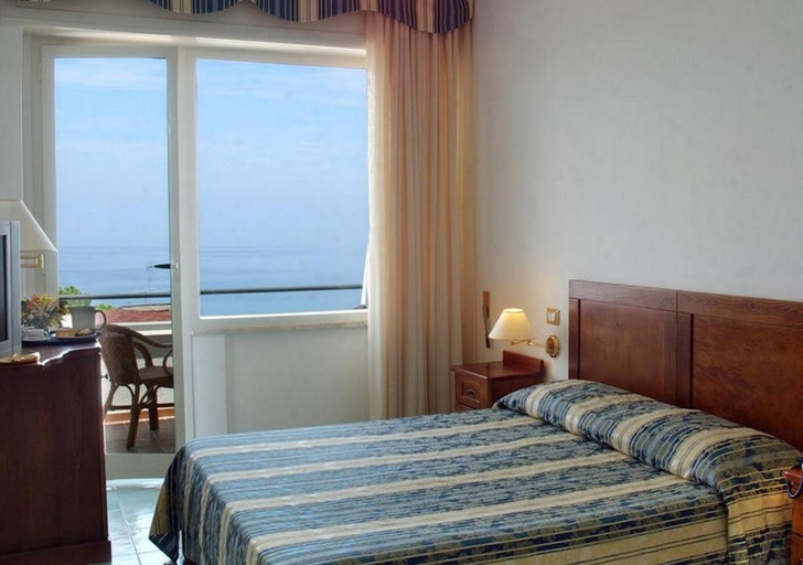 Bedroom 3, Baia Hotel, Salerno
