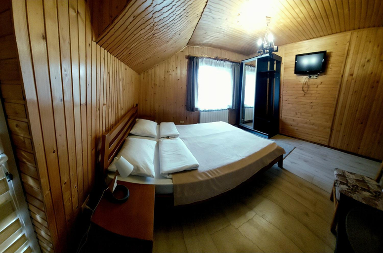 Bedroom 2, Коло Гір, Mizhhirs'kyi