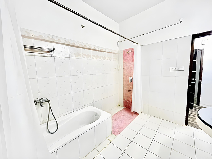Bathroom 3, BedChamber Serviced Apartments @ Jubilee Hills Hyd, Hyderabad