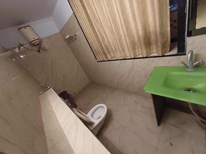Bathroom 4, Hotel V inn Sindhi Camp, Jaipur