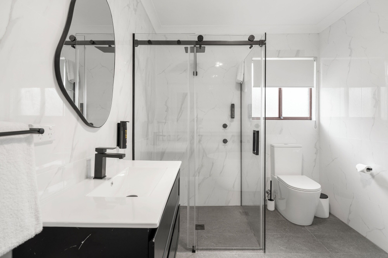Bathroom 4, Montblu at Echo Point, Blue Mountains