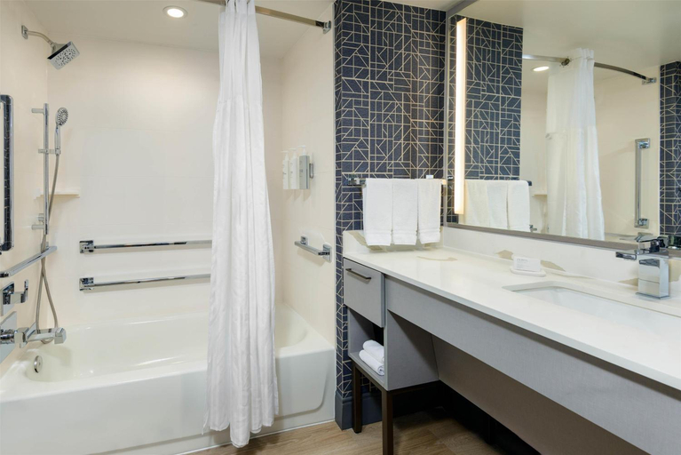 Bathroom, Homewood Suites by Hilton Orlando-UCF Area, Orange