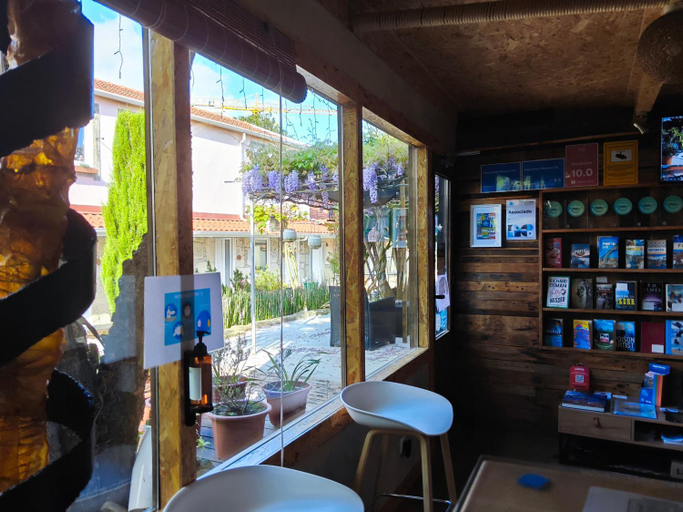 Public Area 5, Ruby Charm Houses, Porto