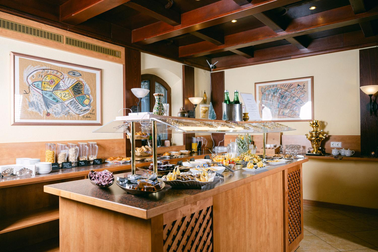Food & Drinks 5, Ambiance Hotel - Braunau - Simbach - Restaurant - Caffe - Bar, Braunau am Inn