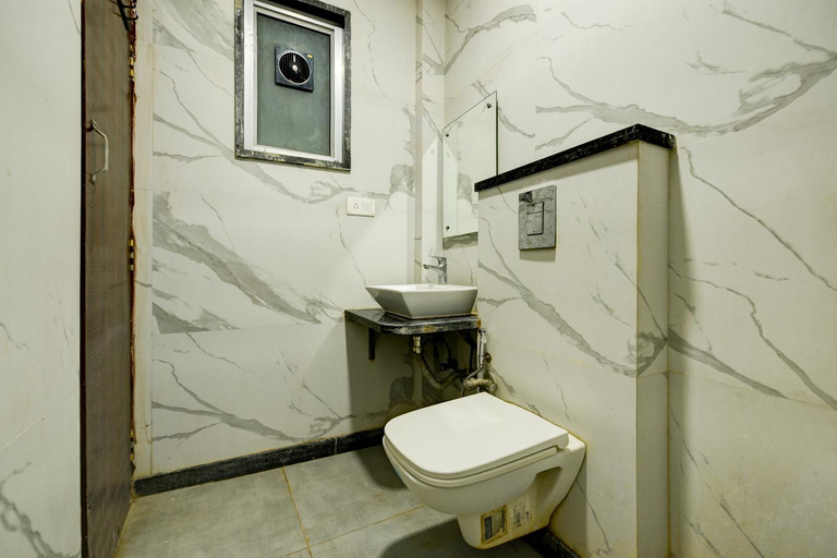 Bathroom 3, Hotel Star Paradise, Delhi