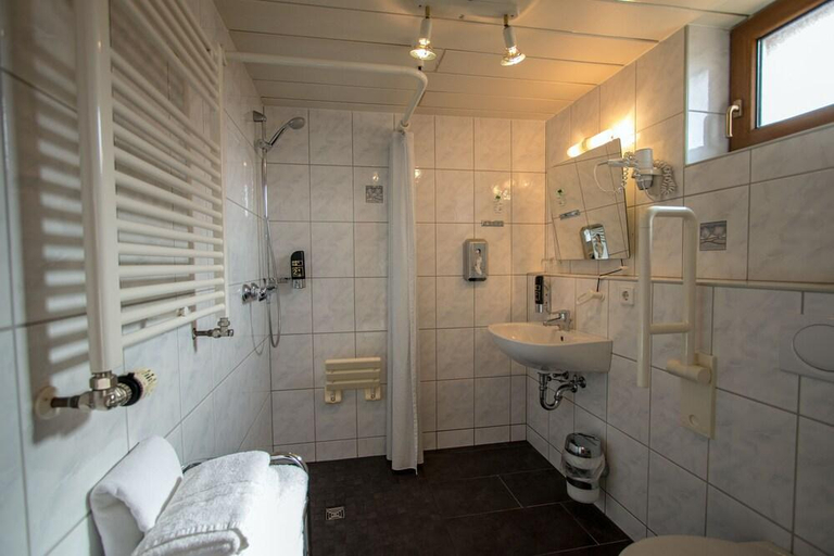 Bathroom 3, Hotel Klosterbraustuben, Ortenaukreis