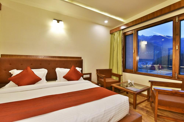 Bedroom 2, Ashapuri Residency Manali - A Centrally Heated and Air Conditioned Hotel, Kullu