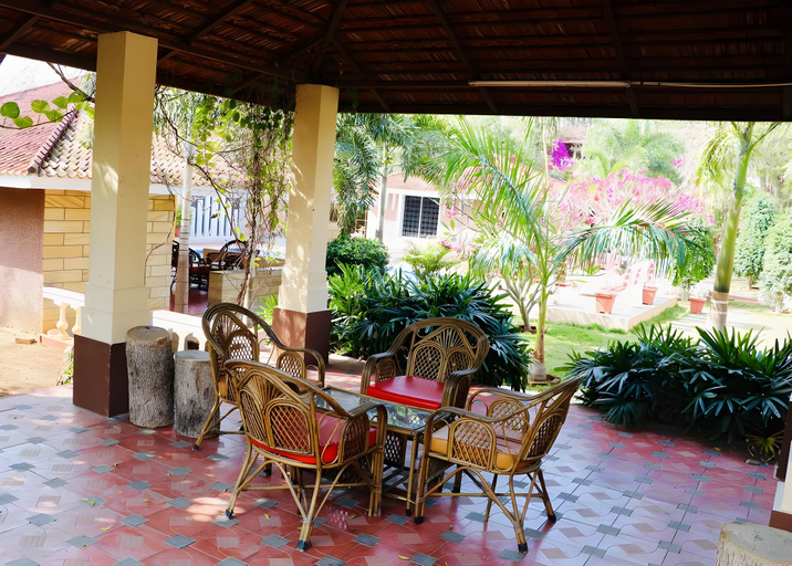 Food & Drinks, Button Eyes Resort, Ranga Reddy