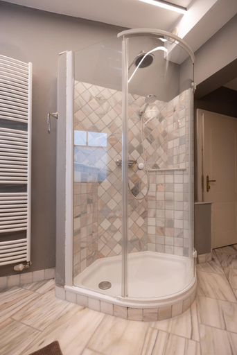 Bathroom 4, Hotel Annelies, Liezen