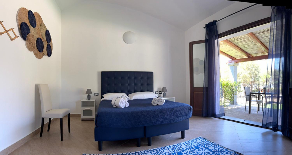 Bedroom 4, Lugh'e Luna, Oristano