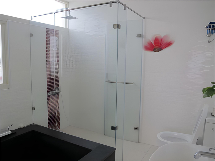 Bathroom, super cheap Homestay, Yilan