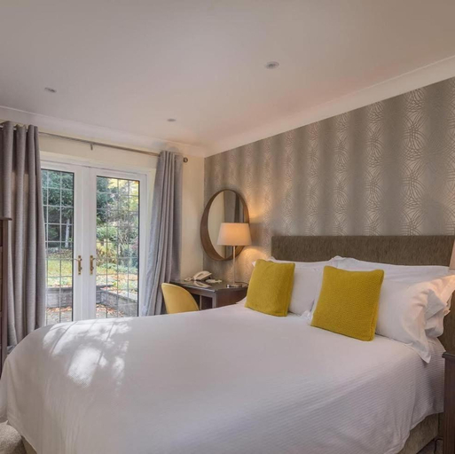 Bedroom 2, The Stanwick Hotel, Northamptonshire