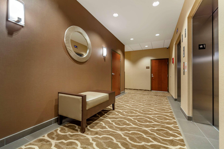 Public Area 2, Comfort Suites Grand Island South, Hall