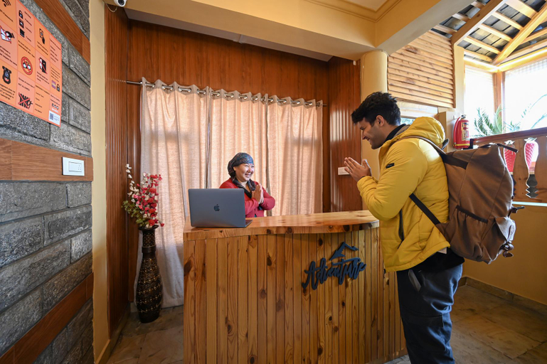 Public Area 2, Zostel Dobhi, Kullu