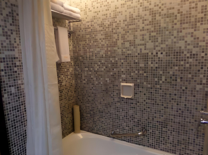 Bathroom 5, Guilin Merryland Resort, Guilin