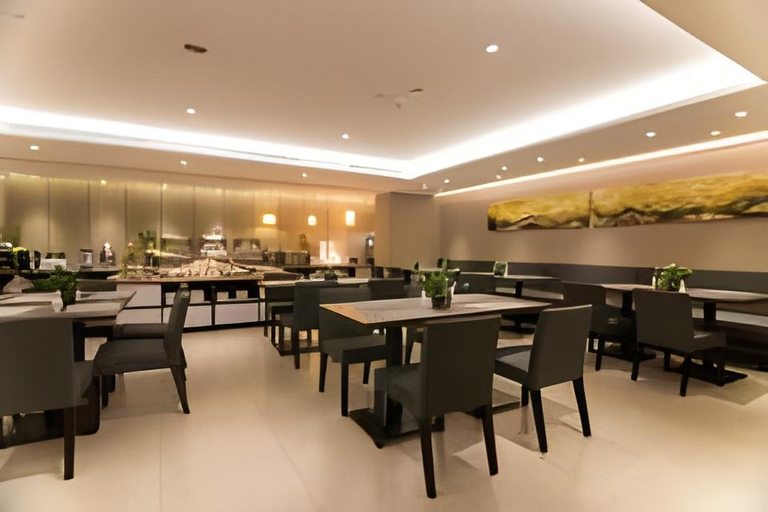 Food & Drinks 5, Home Inn Plus Beijing Zhongguancun East Road, Beijing