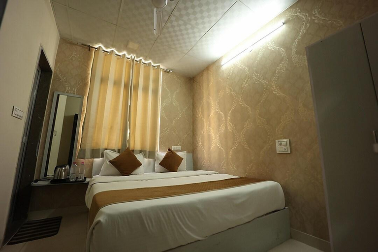 Bedroom 2, Hotel Kiwi Palace, Jaipur