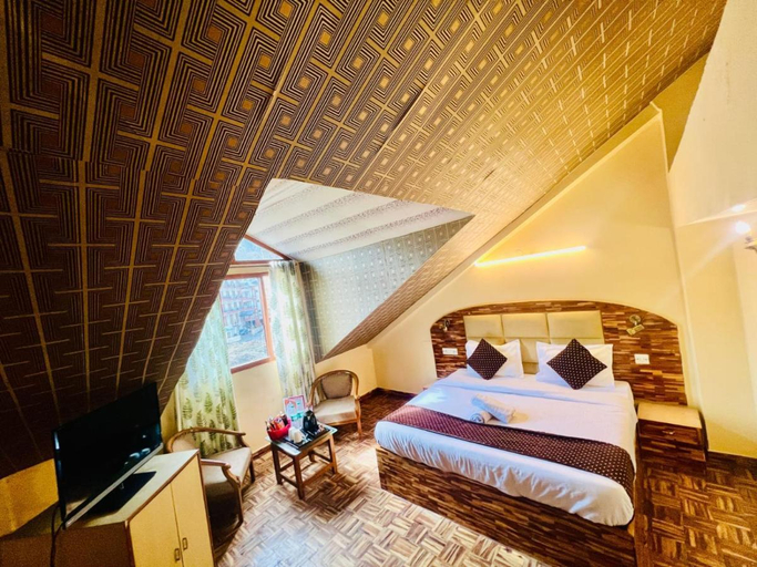 Others 4, The Kalinga Grand , Kullu