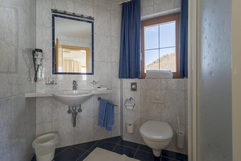 Others 5, Hotel Garni Chasa Nova, Inn