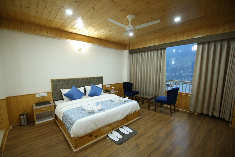 Bedroom, Rudram Regency, Kullu
