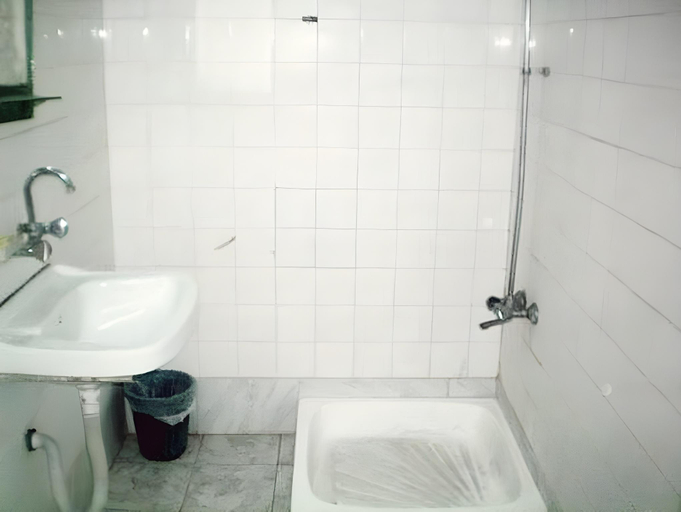 Bathroom 2, Asri Hotel, Amman