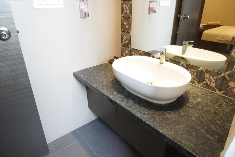 Bathroom 2, HSM Grand, Chittoor