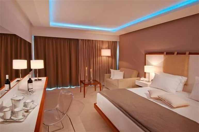 Bedroom 3, Alimounda Mare Hotel, South Aegean