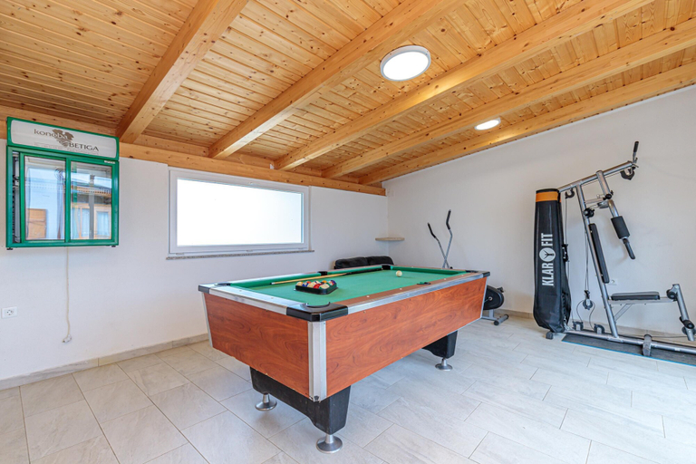 Room 5, Pool Fun House Betiga 1 With gym, Bale