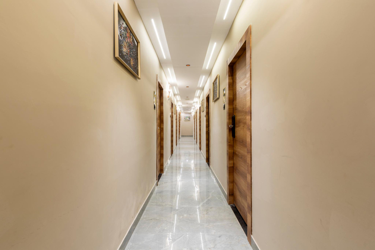 Public Area 3, Hotel Zara International, Mumbai Suburban