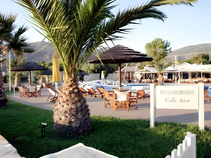 Food & Drinks 4, Far Out Village, South Aegean