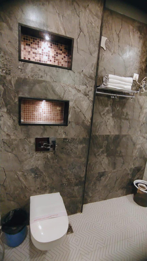 Bathroom 4, Hotel Highway Memories, Jaipur