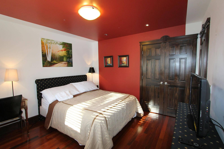 Bedroom 2, Westmount River Inn, Division No. 6