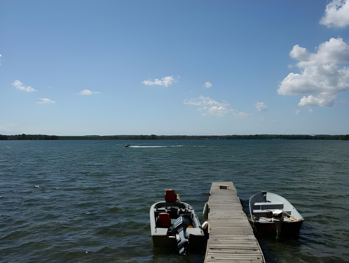 Others 4, Lakeside Inn, Simcoe