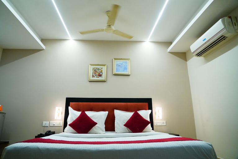 Bedroom 2, Swagath De Royal, Hyderabad