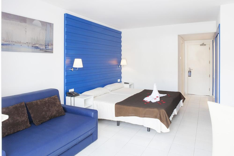 Bedroom 3, FERGUS Club Palmanova Park, Baleares