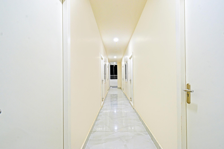 Public Area 2, FabHotel Lexus Grand- Nr. GSM Mall, Miyapur, Ranga Reddy