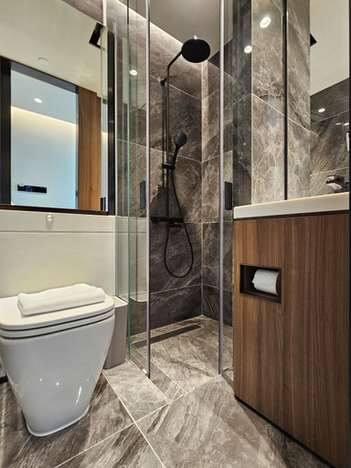 Bathroom 5, The Stellar, Hong Kong Island