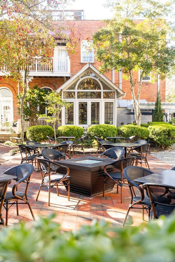 Food & Drinks 5, Front Street Inn, New Hanover