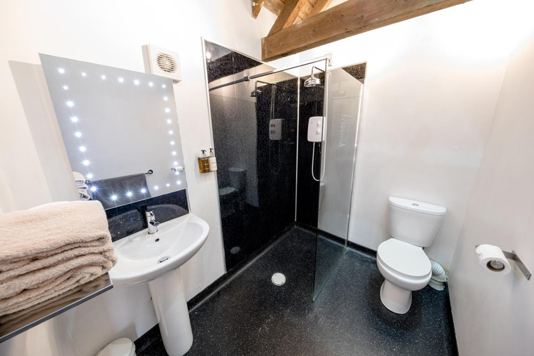 Bathroom 3, The Red Lion Eaton, Norfolk