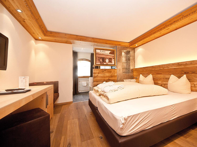 Bedroom 2, Hotel des Alpes, Inn