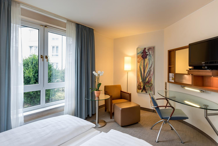 Bedroom 2, Sunday Hotel München Airport Freising, Freising