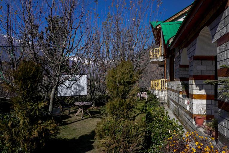 Others 3, The Vintage Inn, Kullu