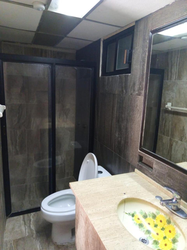 Bathroom 3, Hotel Narvaez Dorado Centro de Convenciones, Tuxtla Gutiérrez