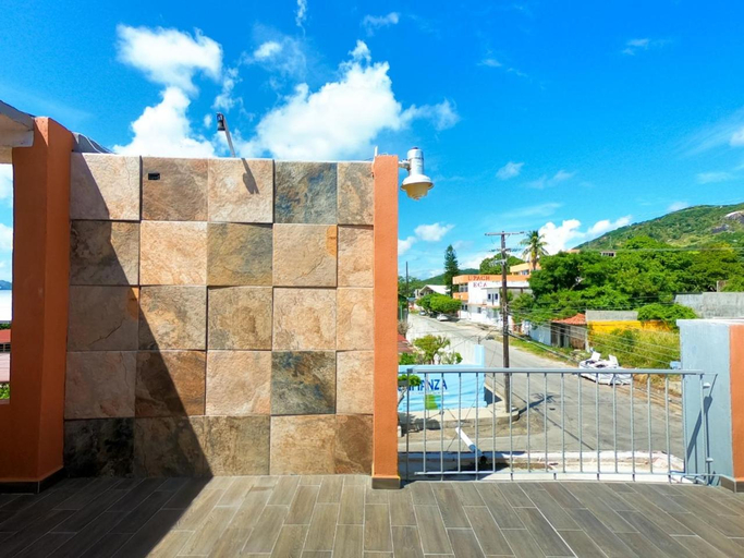 Others 4, Hotel Frailes, Arriaga