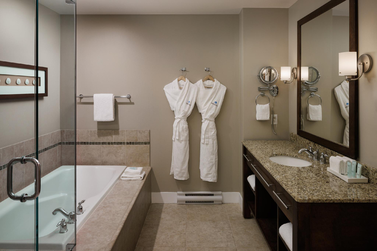 Bathroom 5, THE Beach Club Resort, Nanaimo