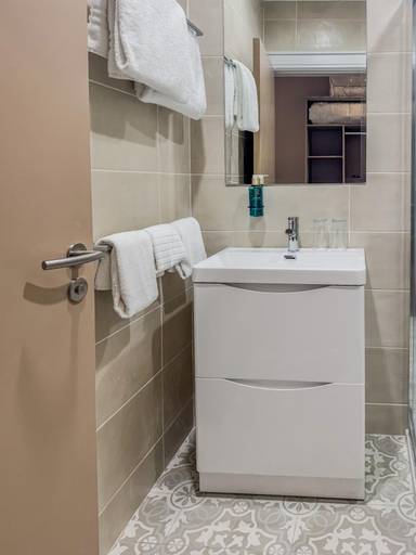 Bathroom 3, The Carrigart Hotel